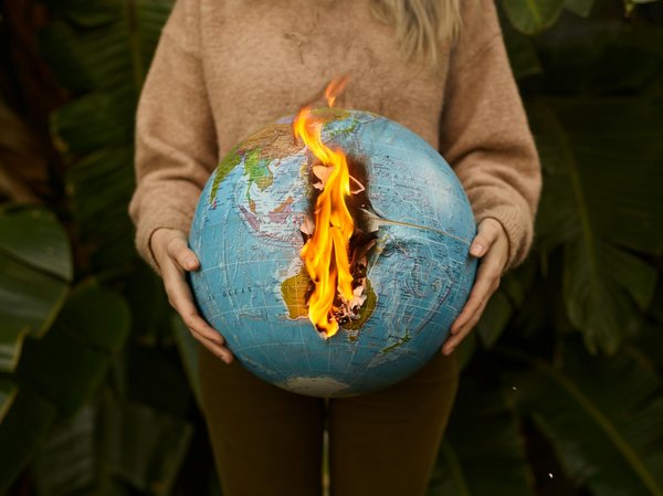 Exploration globale des biennales et foires d'art contemporain