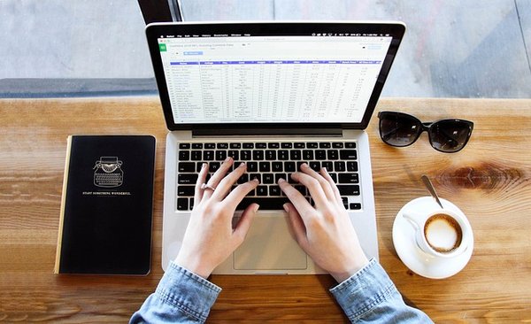 Traduction assermentée : clé pour l'emploi à l’étranger